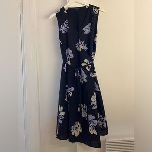 Banana Republic size large wrap dress